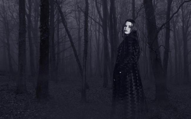 sad,girl,forest,gothic,creepy
